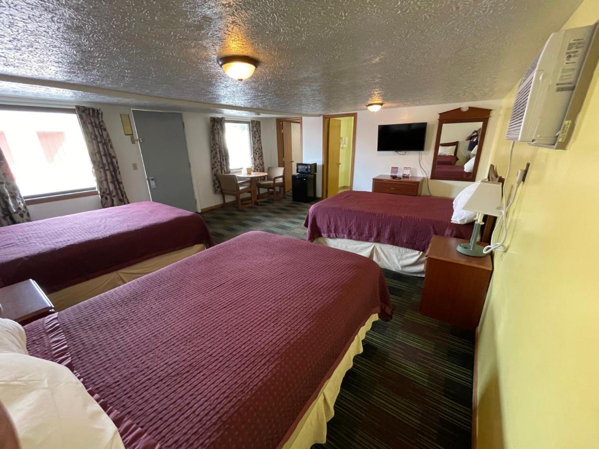 Quality Lodge Sandusky Bagian luar foto